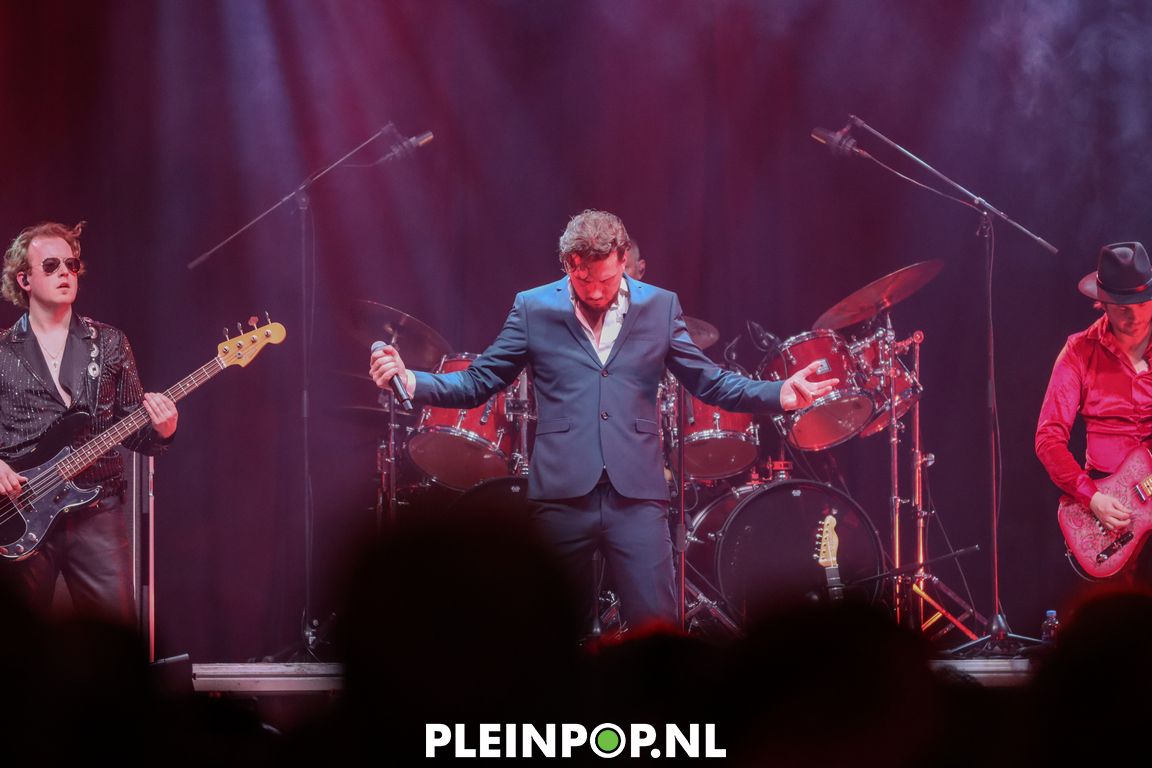 BOUKE & THE ELVIS MATTERS BAND    (40)